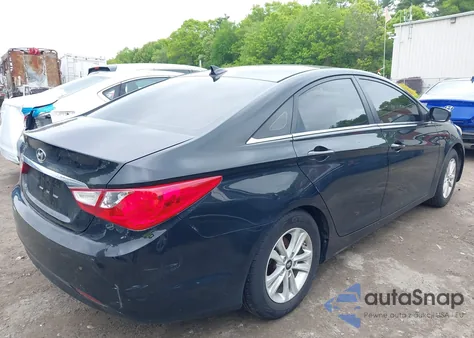 2013 Hyundai Sonata Gls z USA, uszkodzony, nr VIN 5NPEB4AC4DH635750